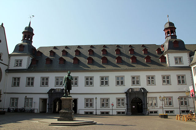 Historischer Rathaussaal Koblenz, Jesuitenplatz